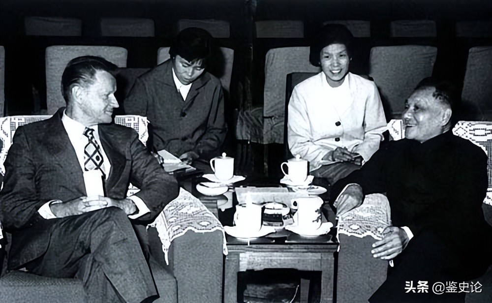 91年苏联解体后，中国面临危机，*小平邓**是如何力挽狂澜的？