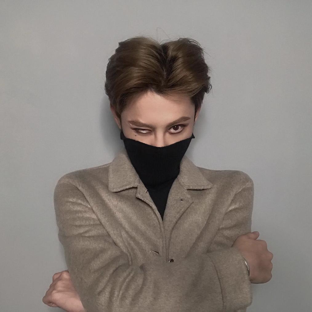 美子美妆教学视频,长发男美妆直播