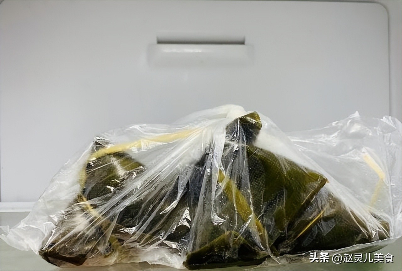 粽子煮熟了放冰箱还是不煮放冰箱,粽子可以放在冰箱急冻室多长时间