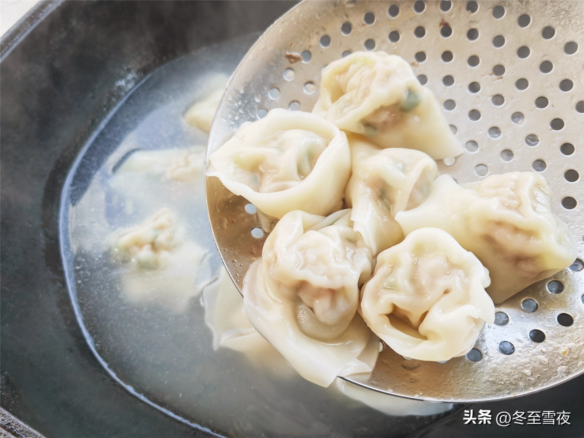 馄饨汤怎么调好吃家常,馄饨汤怎么调才好吃简单