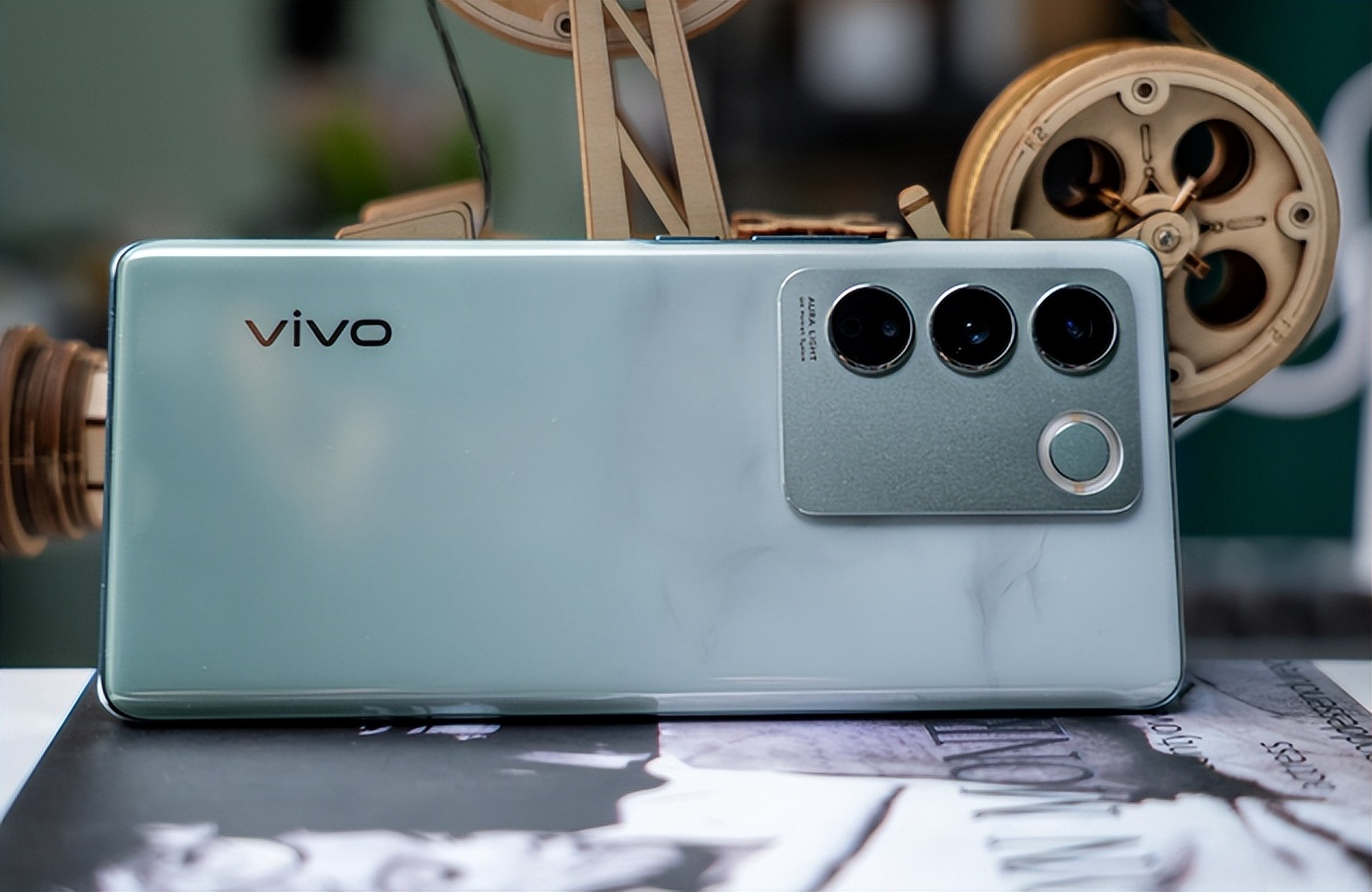 适合女性的手机618哪些值得入手,送女朋友四五千左右的手机哪款好