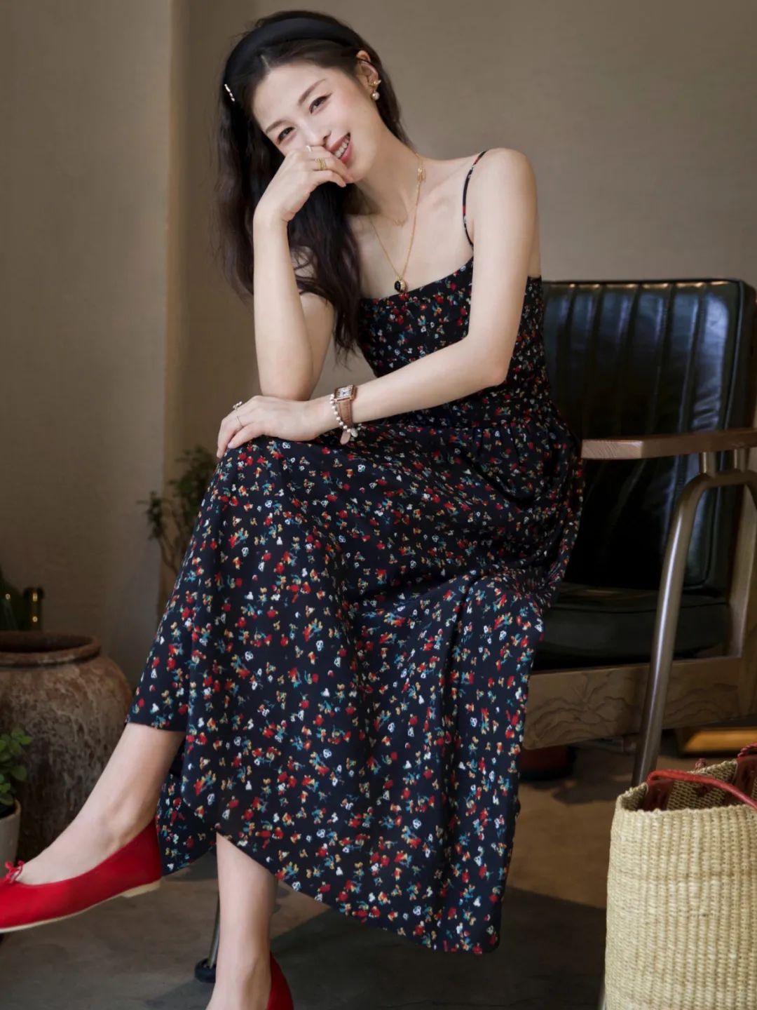 适合旅游穿的花裙子,夏天的花裙子美丽又治愈