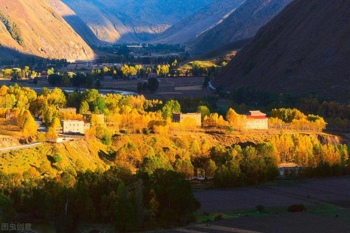 11月份去哪里玩最好玩呢,十一月份秋天适合去哪旅游国内