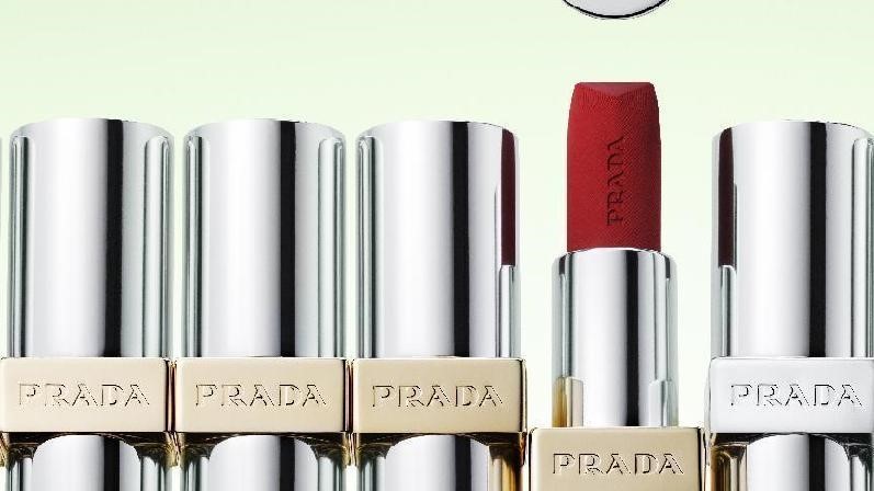 prada彩妆效果,prada唇膏在美妆界地位