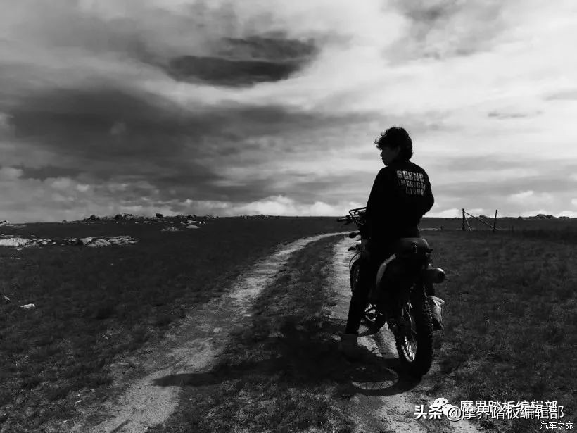 踏板女骑魔女桃子：从骑行单车后入坑标致姜戈150的*藏西**摩旅之行