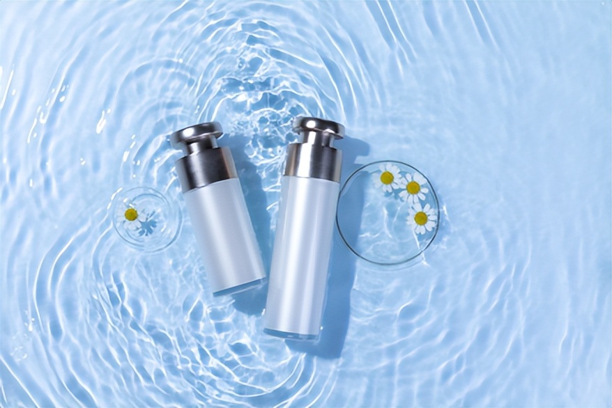 夏天太热护肤品可以放到冰箱里吗,炎热夏天用什么护肤品