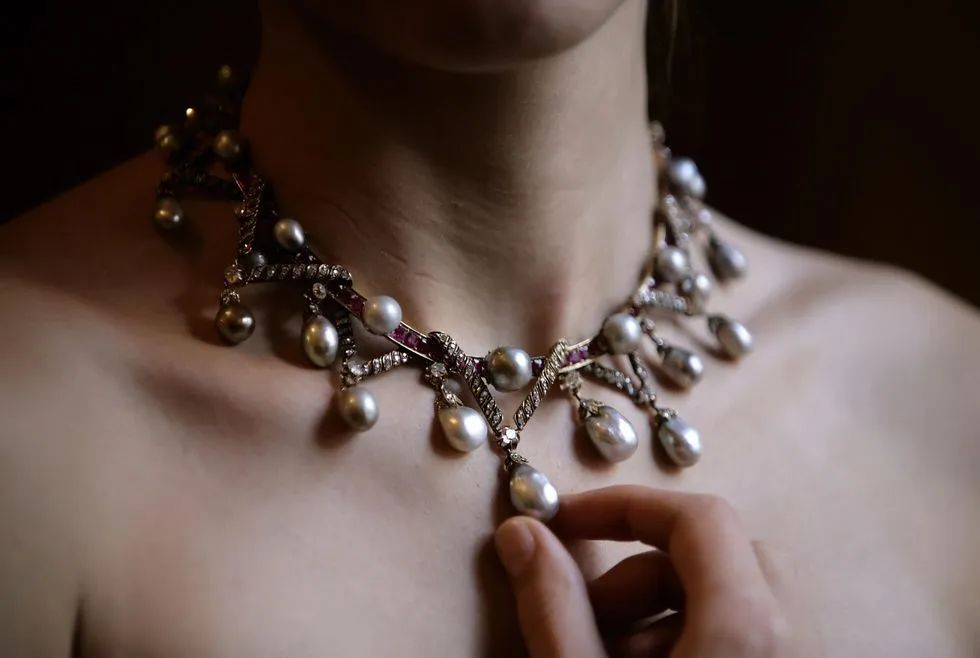 法国珠宝值得买吗,法国王室的王冠和首饰