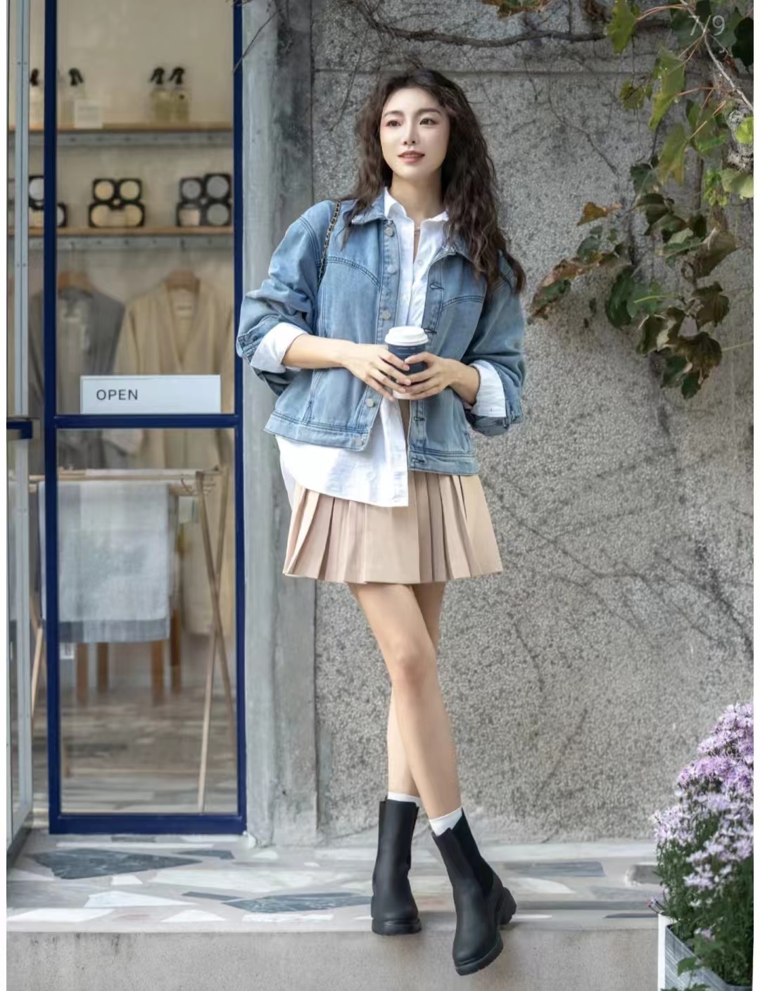 牛仔外套的最佳搭配小版型,牛仔外套怎么穿好看又时尚