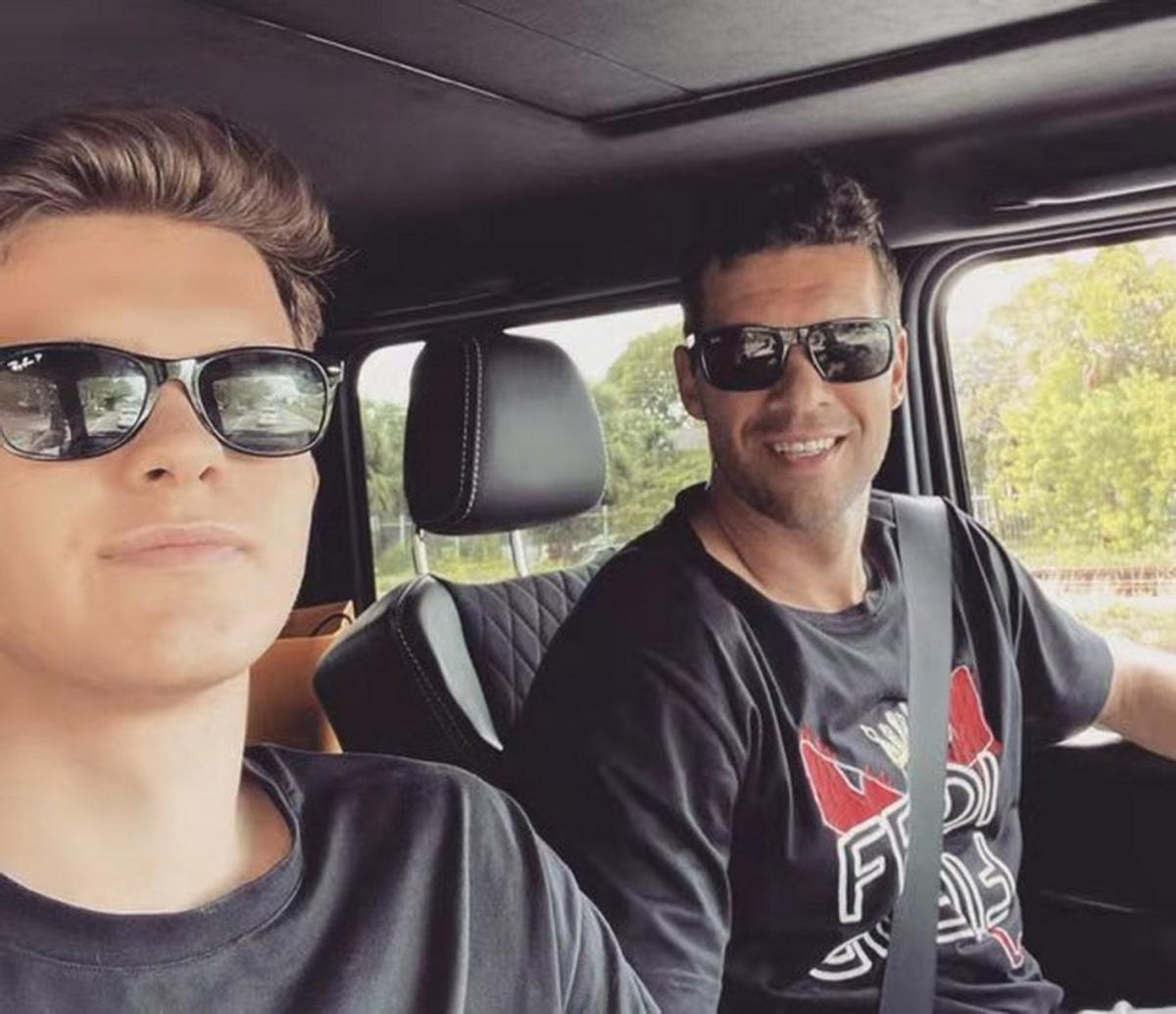 狗血！45岁足坛巨星与去世儿子21岁模特朋友约会，公开拥吻不避讳