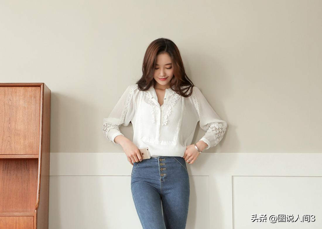 孙允珠轻奢露肩黄色雪纺衫,孙允珠初冬羊毛开衫配牛仔裤