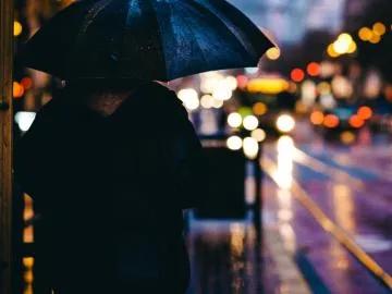 往后余生有闺蜜相伴足矣,余生的路上有两闺蜜陪着真好