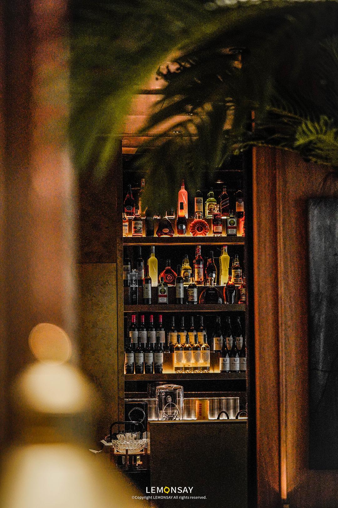 这店，想找个位置坐，比登天还难