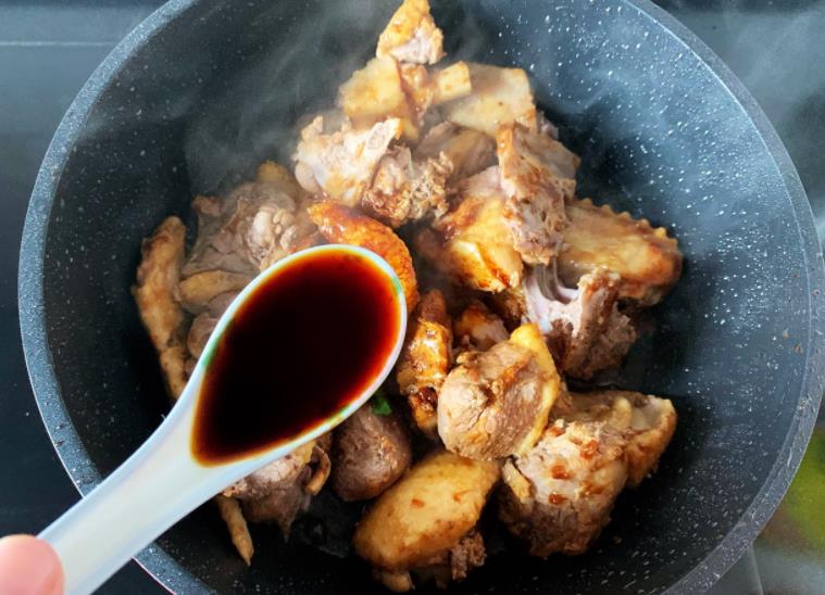 啤酒鸭如何做入口即化最好吃,家常风味啤酒鸭方法简单味道浓