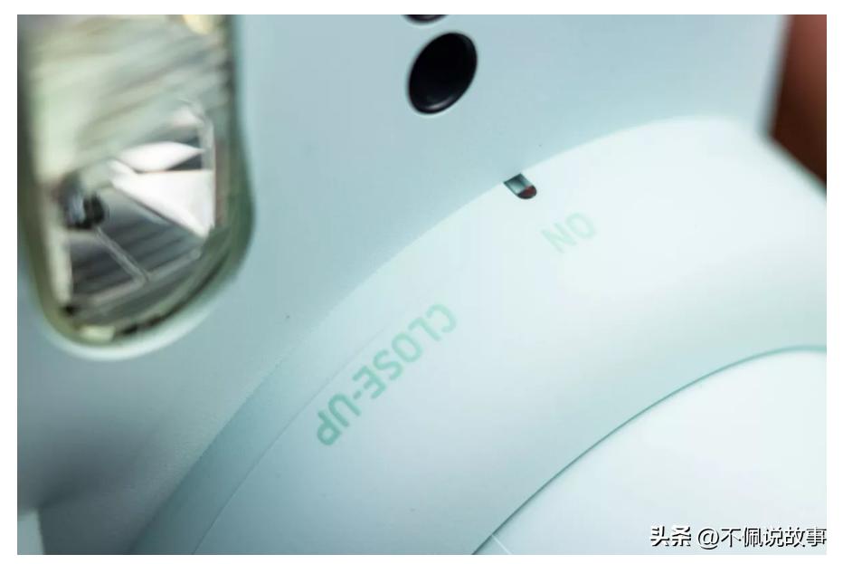 富士instaxmini12相机,富士instaxmini12实用礼包是什么