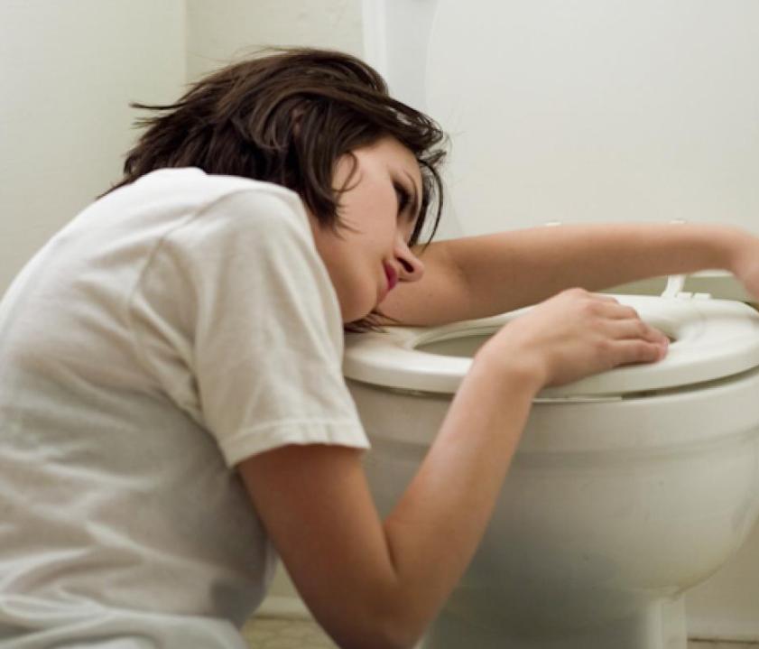 男人尿多警惕尿毒症,男人得了尿毒症会有什么表现