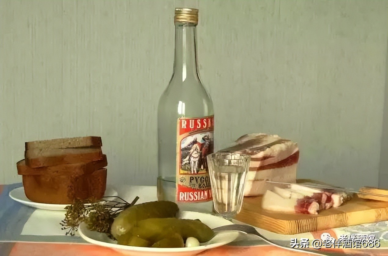 伏特加全都是无色无味的吗,伏特加的3种标配