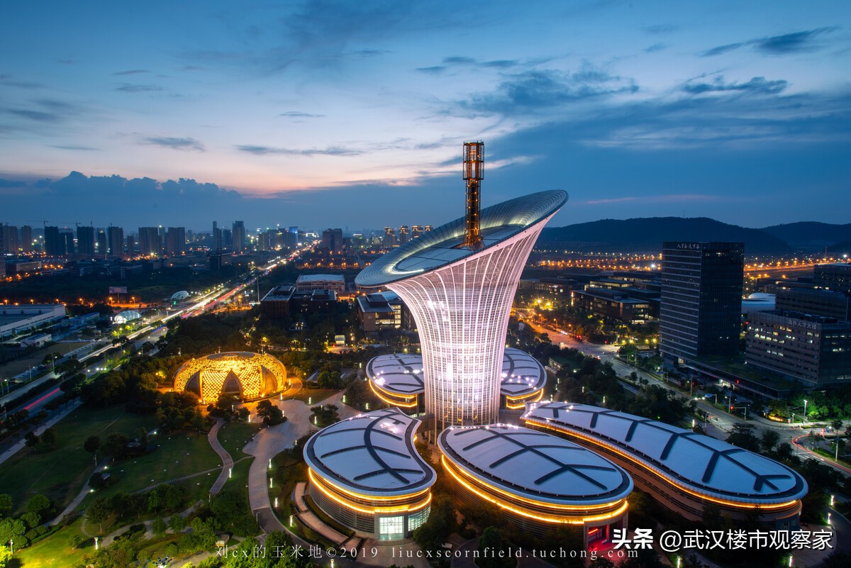 家乐福二七店闭店视频,光谷家乐福闭店现在由谁入驻