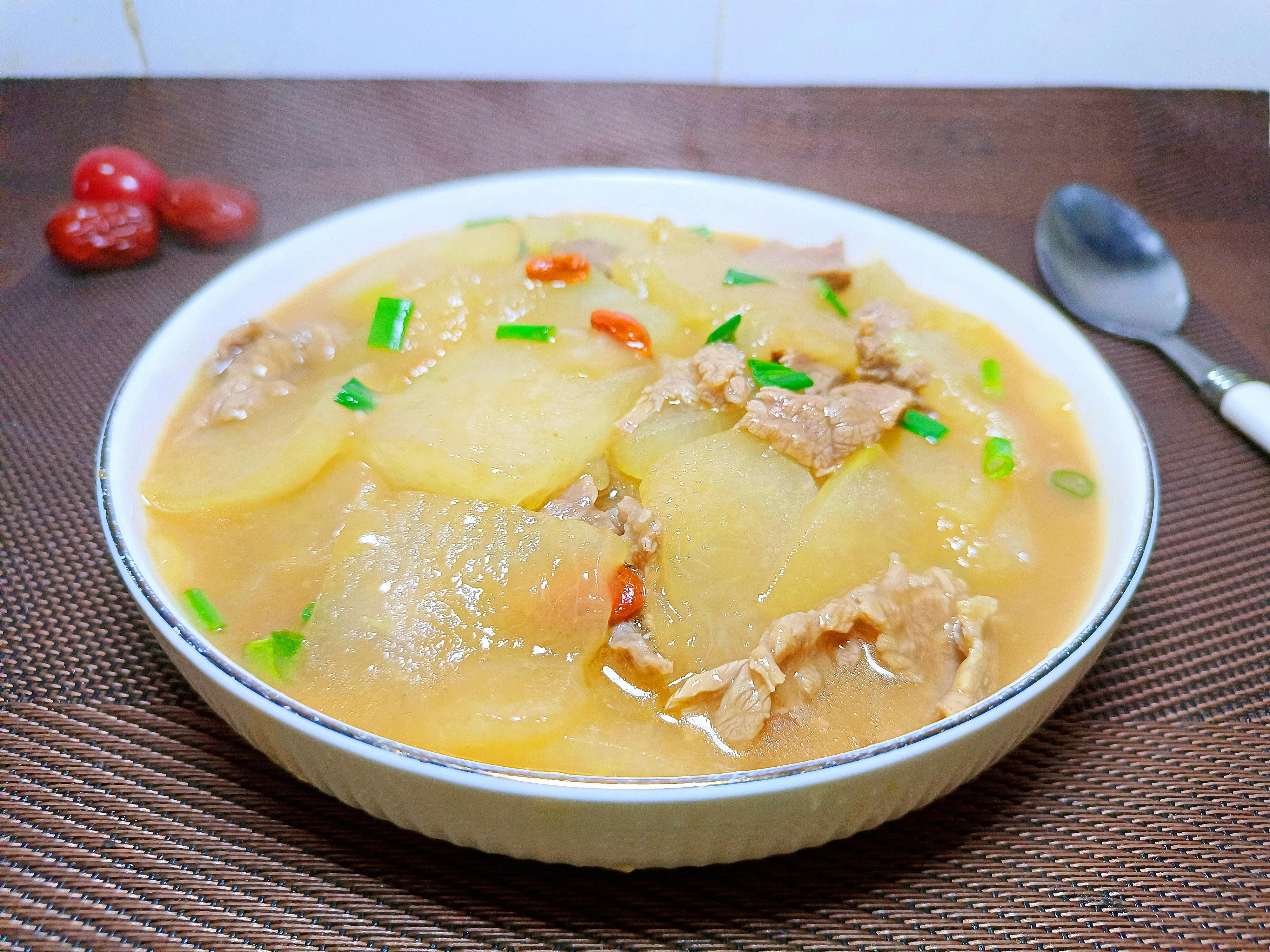 小满吃什么传统食物和水果,小满到了多吃些什么好