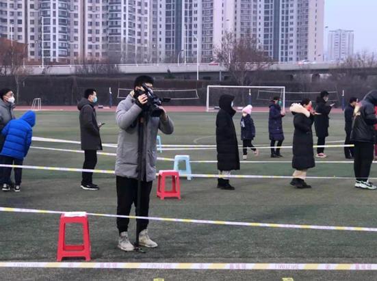 聚是一团火的下一句,聚是一团火散是一道光