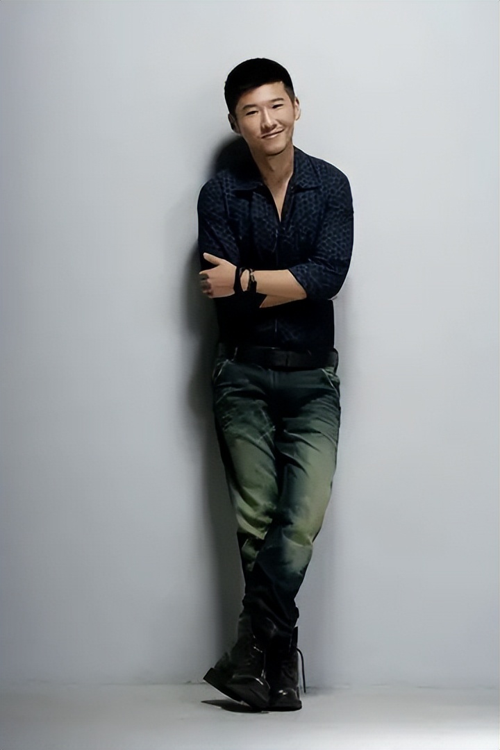 演员王骁与王馥荔,演员王骁是王馥荔的亲生儿子吗