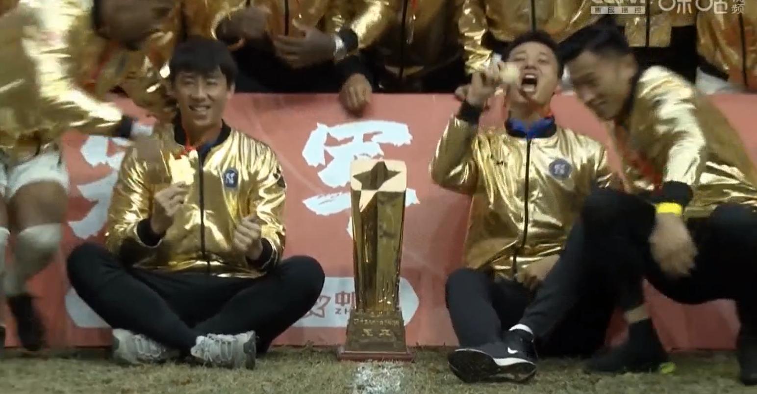 武汉三镇中甲夺冠,武汉三镇中甲冠军颁奖典礼