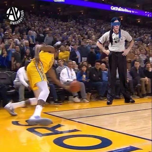 严惩裁判还球场一片清白,篮网12连胜遭公牛终结裁判