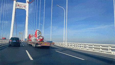 公公给我儿子看病图片,公公陪儿子输液哭了