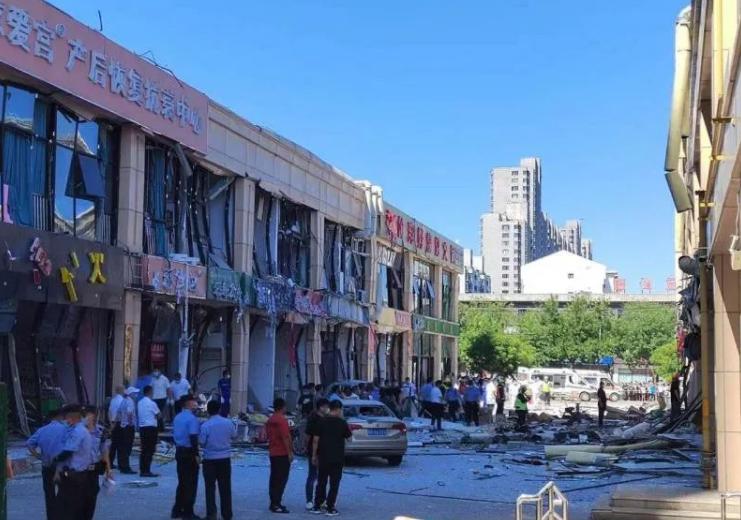 厨房自动灭火装置安装视频,厨房自动灭火系统装置