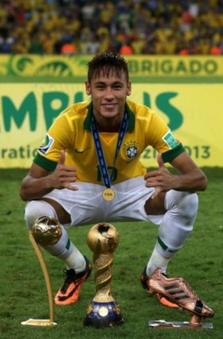 南美足球先生内马尔和梅西,南美足球先生内马尔帅气视频