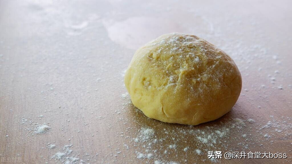 和面的教程技巧,和面只放水能做出筋道的面吗