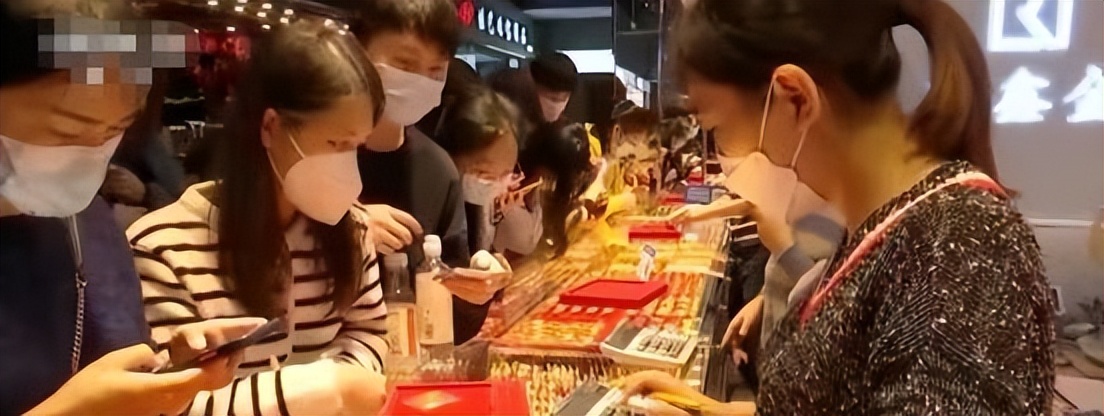 为什么年轻人突然热衷于买黄金,买黄金唯品会和京东哪个更真