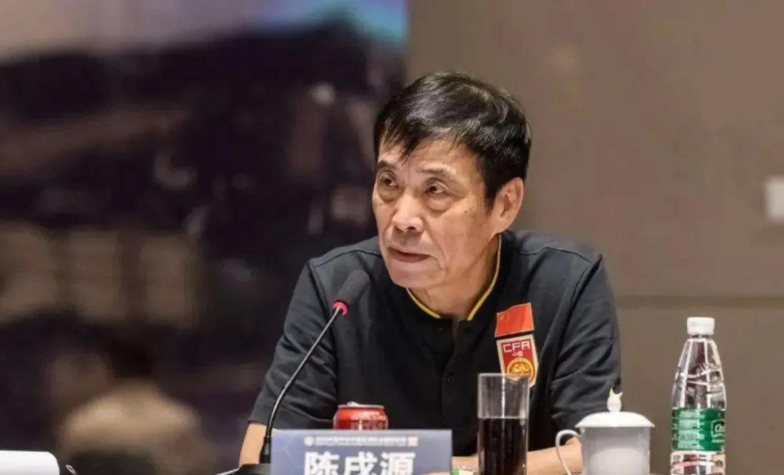 李铁立功了！陈戌源被带走，中国足坛或开启新纪元