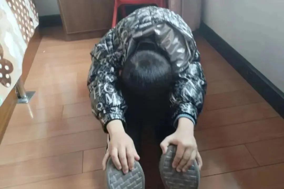 双减启新章运动促健康——叶挺桥小学寒假体育特色作业展示