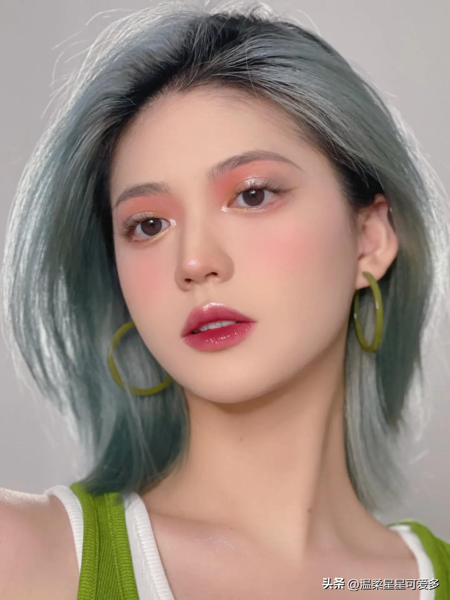 新手必看的保姆级护肤教程,新手保姆级化妆教程及化妆品