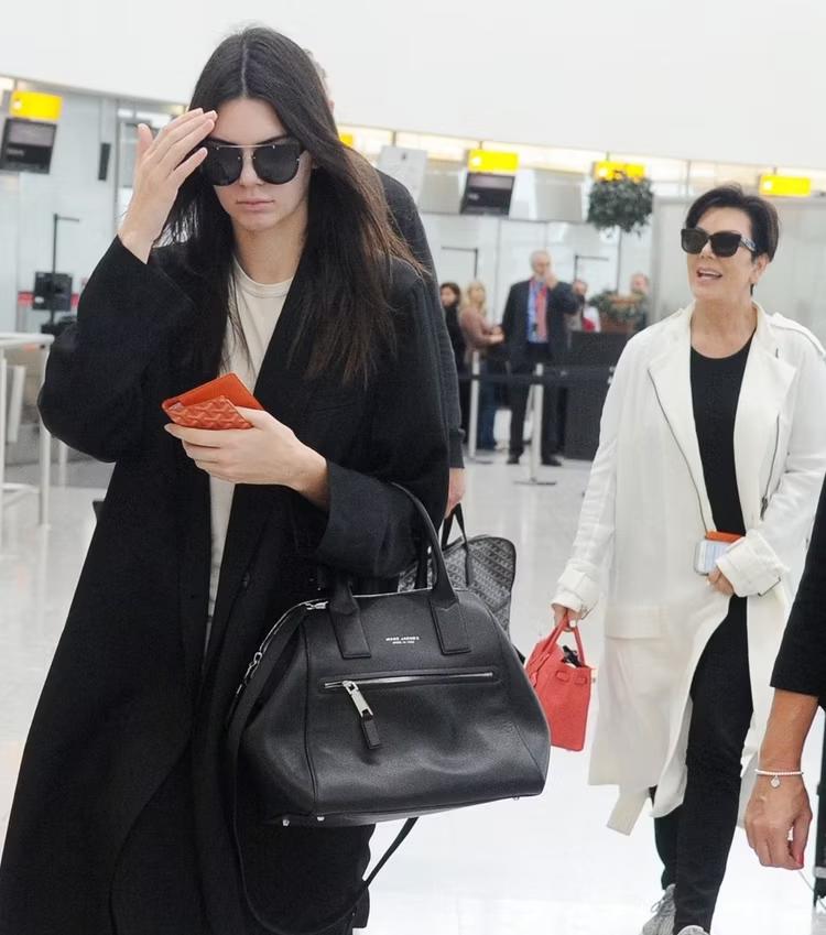 花5亿元买私人飞机,花五亿买车