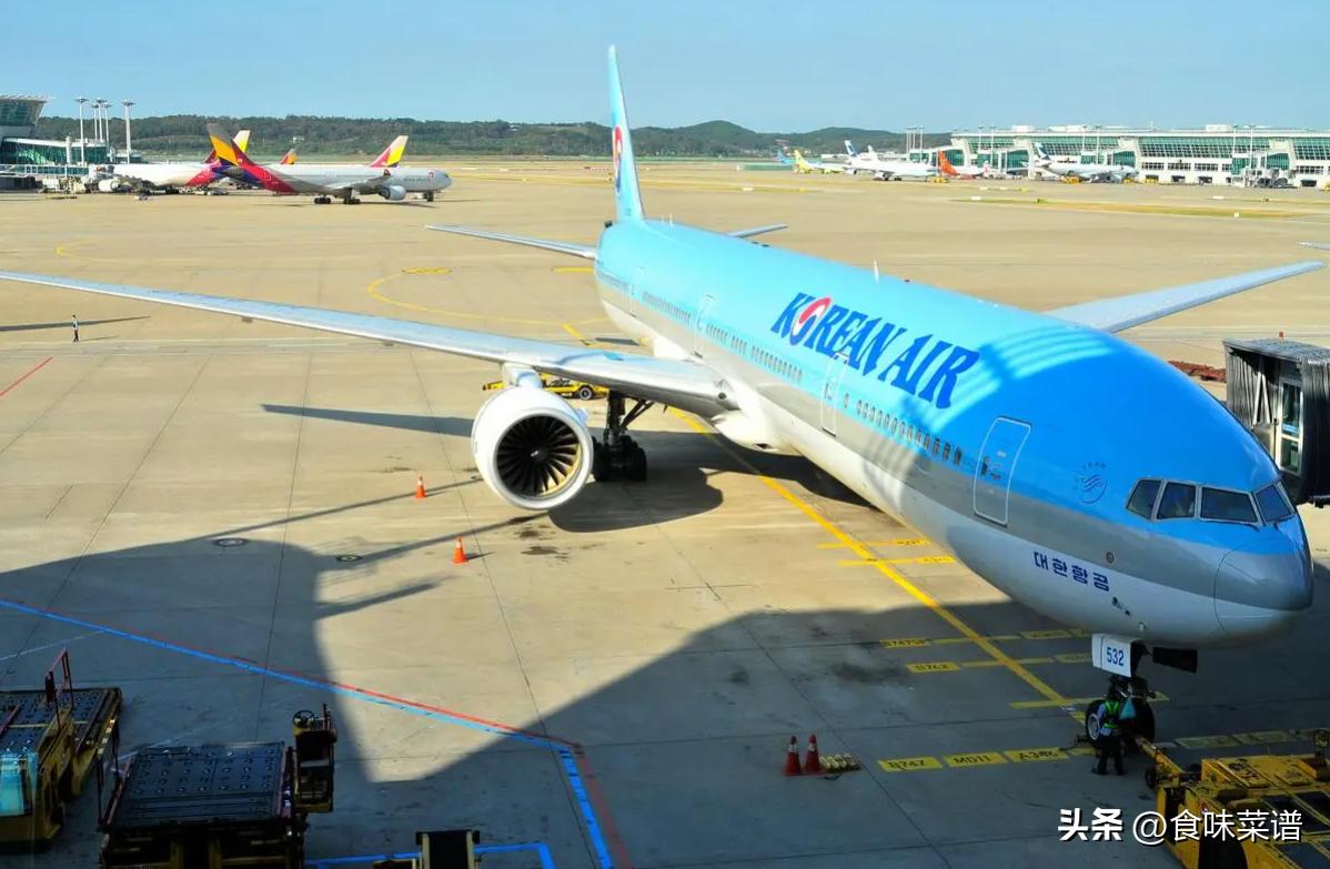 有人问淄博烧烤为什么这么火,淄博烧烤火到淄博人吃不上烧烤