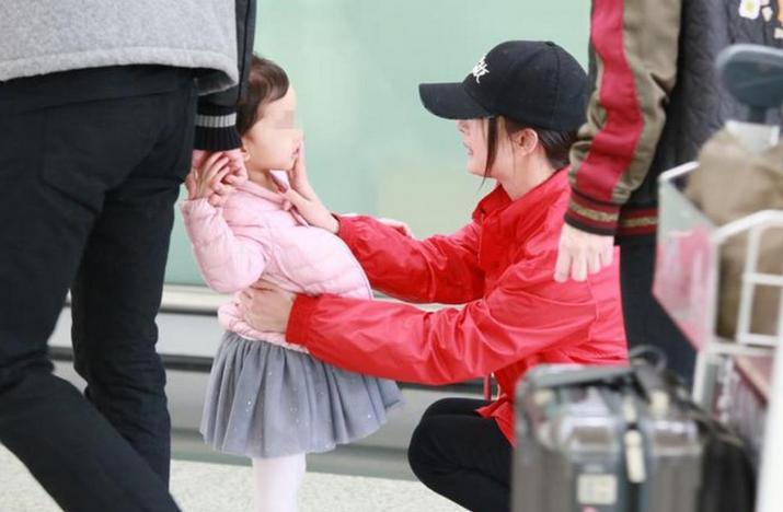 杨幂拿回小糯米抚养权了吗,杨幂争取前小糯米抚养权了吗