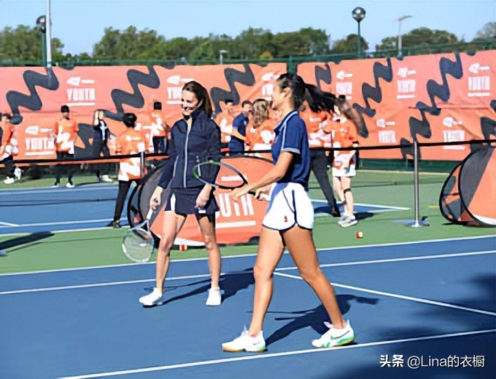 凯特穿的坡跟鞋,凯特王妃运动鞋