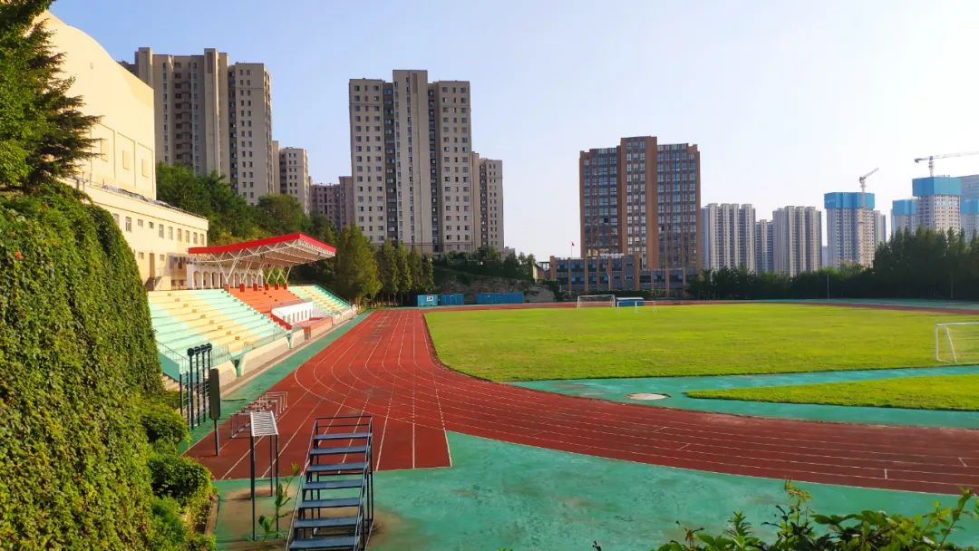 青岛二中开放日哪天,青岛二中开放式教学