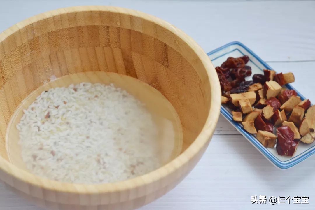 手残党怎么包四角粽子,六个月以上宝宝粽子做法