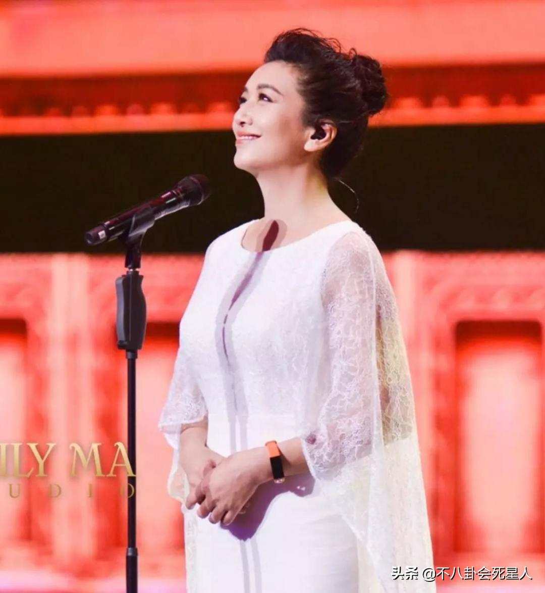 纸片人身材的女星,纸片人身材女星