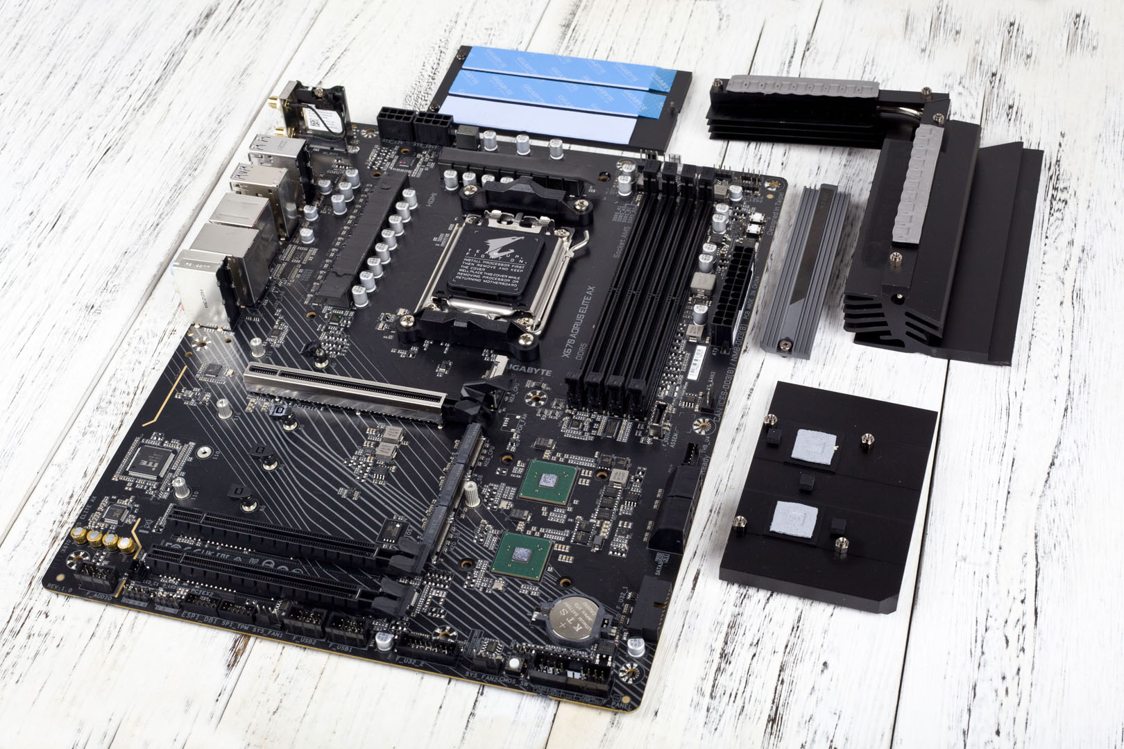 7000系列选配,技嘉x670小雕鉴赏