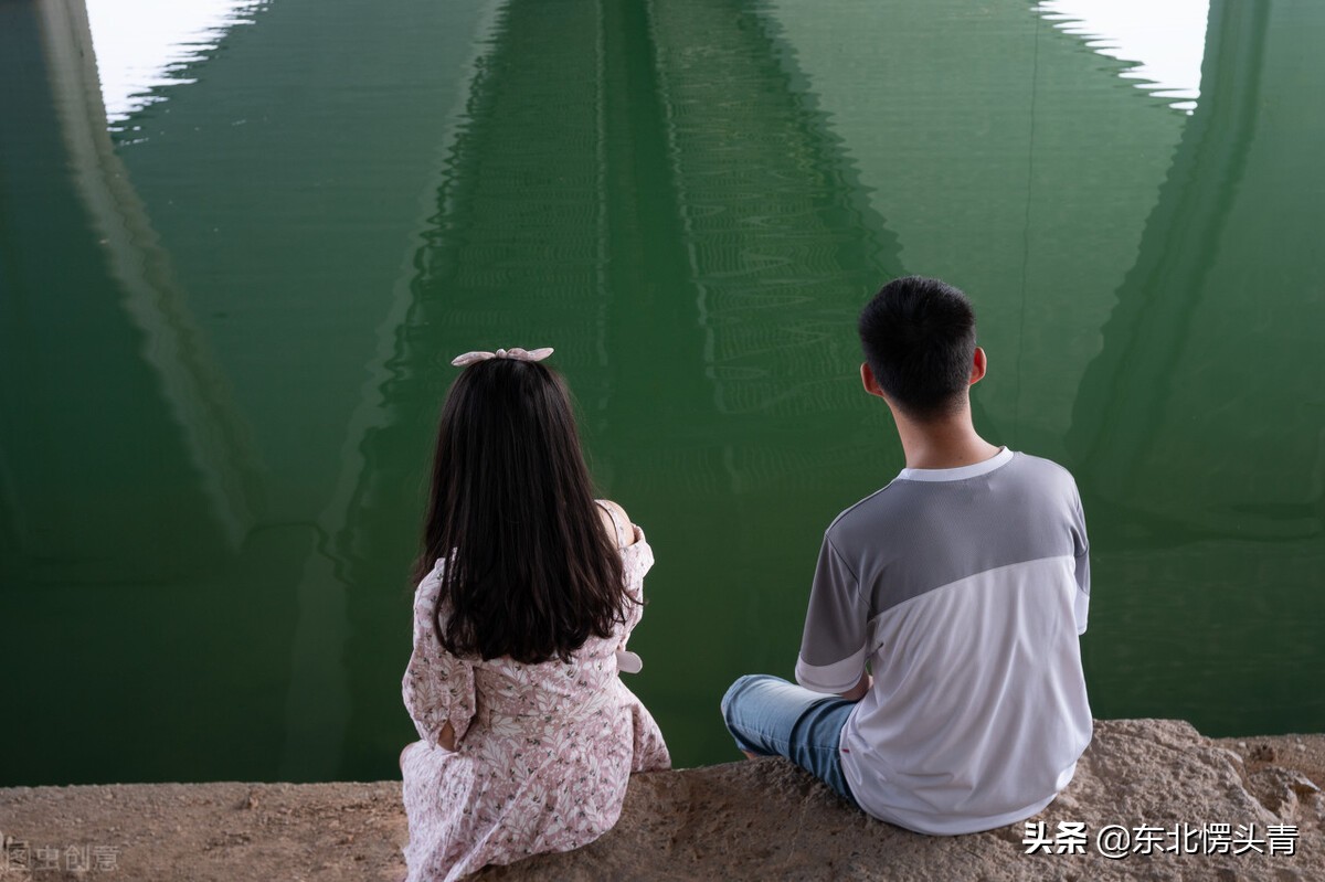 女生不主动追男生的四个技巧,怎么让不主动女生反过来主动呢