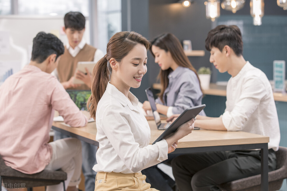 简历怎么让hr一眼相中,简历怎么写才能抓住hr的眼球