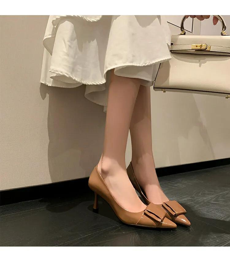 巴黎时装秀中国绿胶鞋,巴黎国际时装大赛