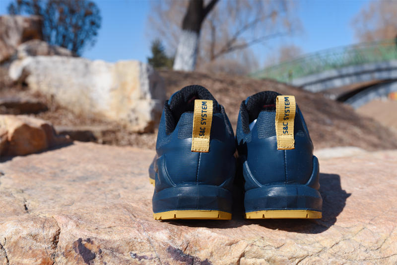 秋冬户外防水防滑软底徒步鞋,全防水全透气徒步鞋