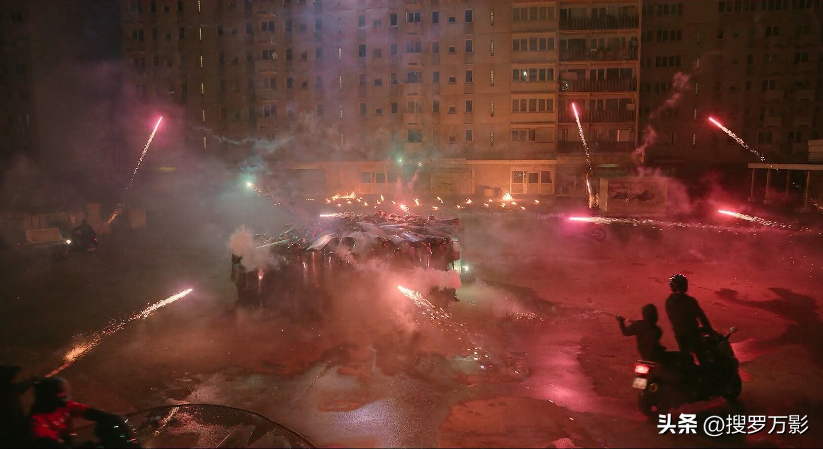 2021年上映的9部硬核动作电影,2022劲爆枪战动作片