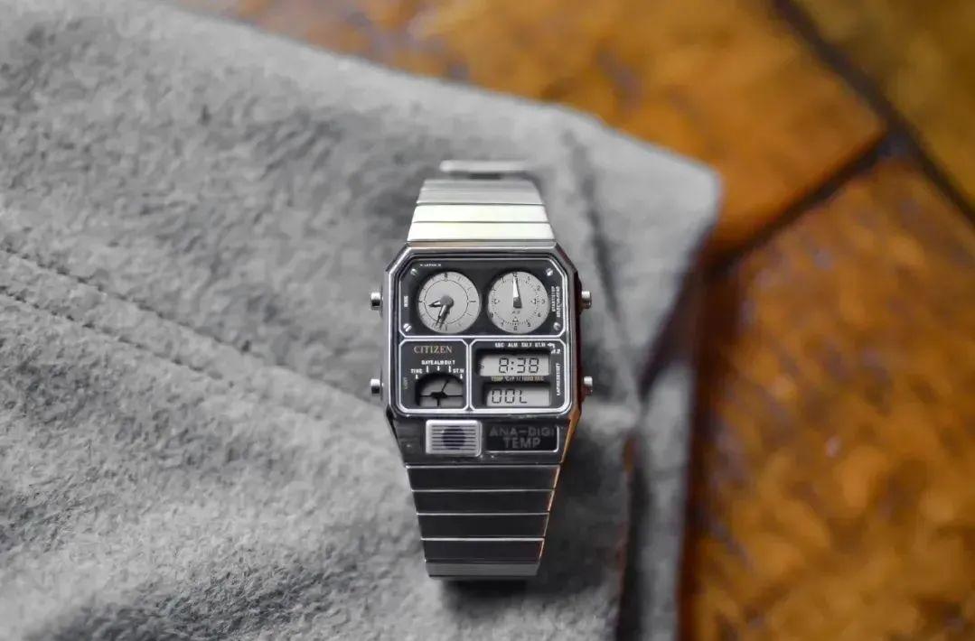 年轻人戴什么表比较合适,年轻人戴机械表还是智能表