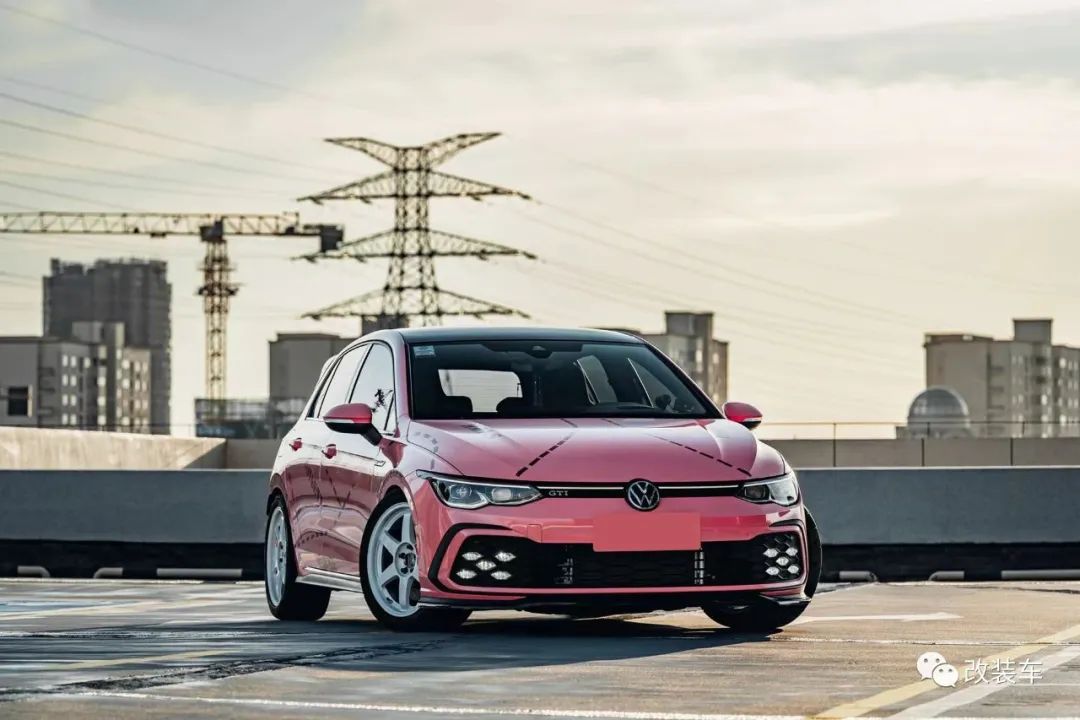 竞技走街范的大众8代高尔夫GTI，上午提车、下午改装