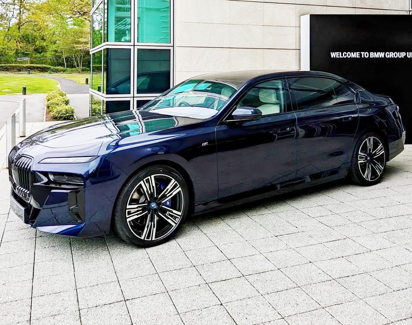 宝马全新7系外观颜色,新款宝马7系外观